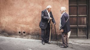 Exonération totale et automatique de la taxe foncière en 2025 pour les personnes âgées